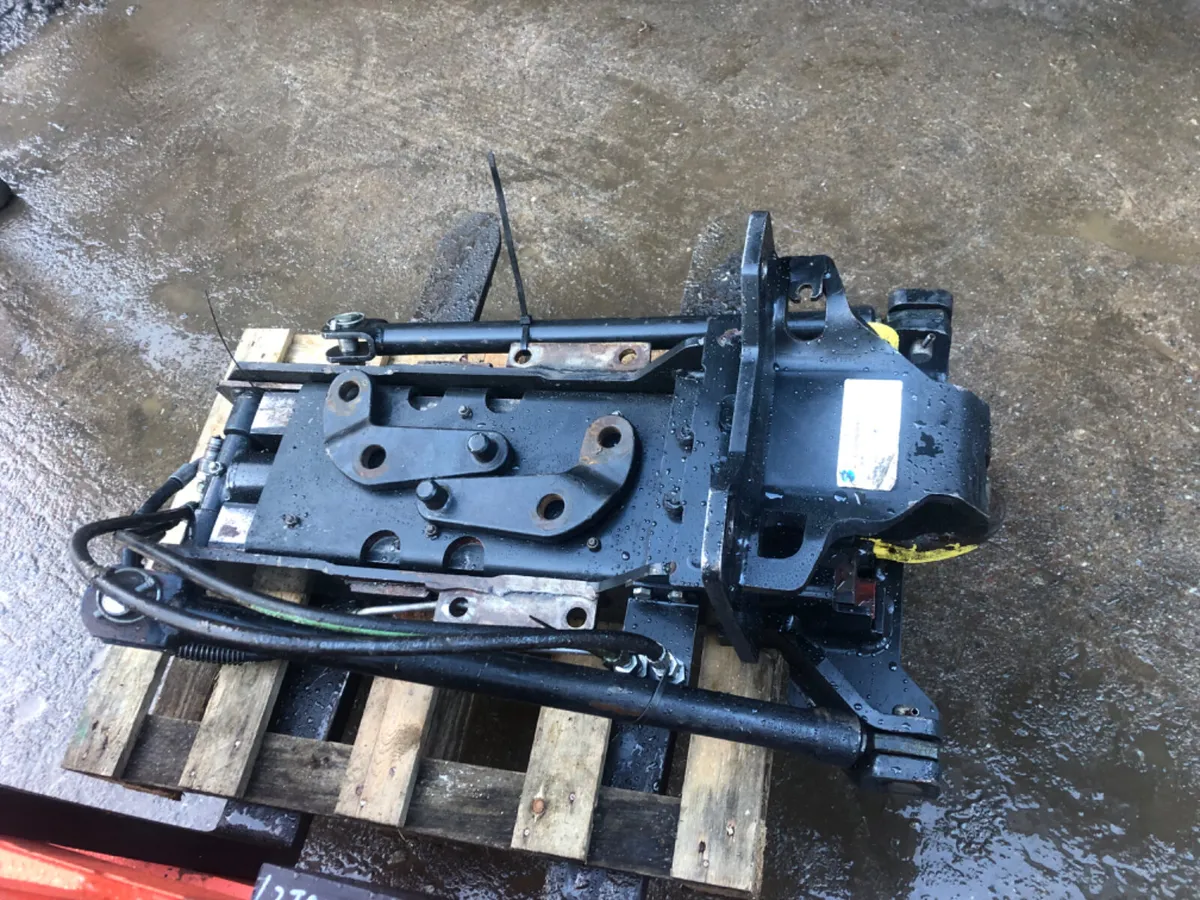 Newholland hitch - Image 4