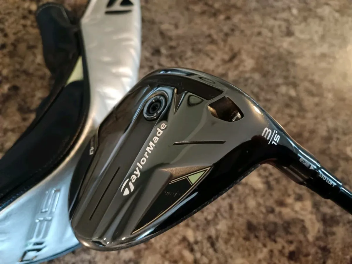 Taylormade Qi35 3 Wood. As New. - Image 1