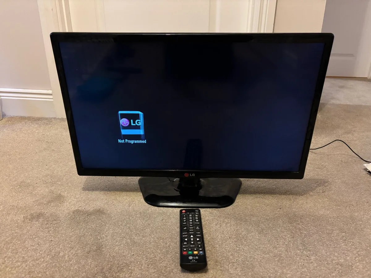 24 inch LG TV - Image 1