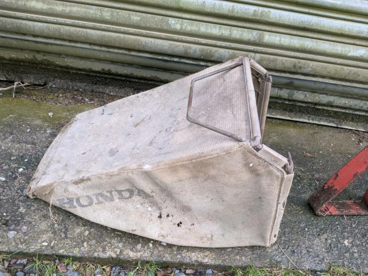 Honda Lawnmower bag - Image 4