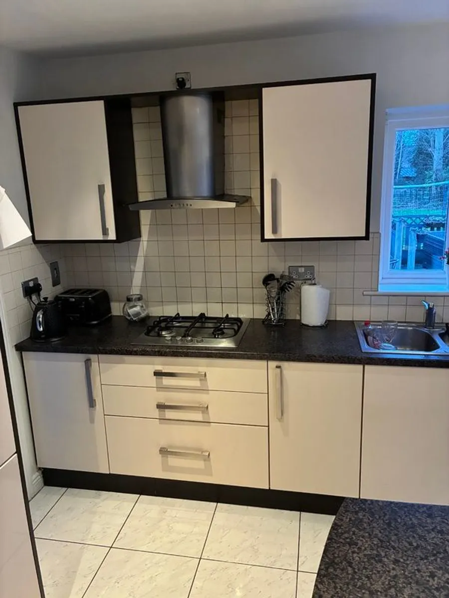 Kitchen units - Image 3