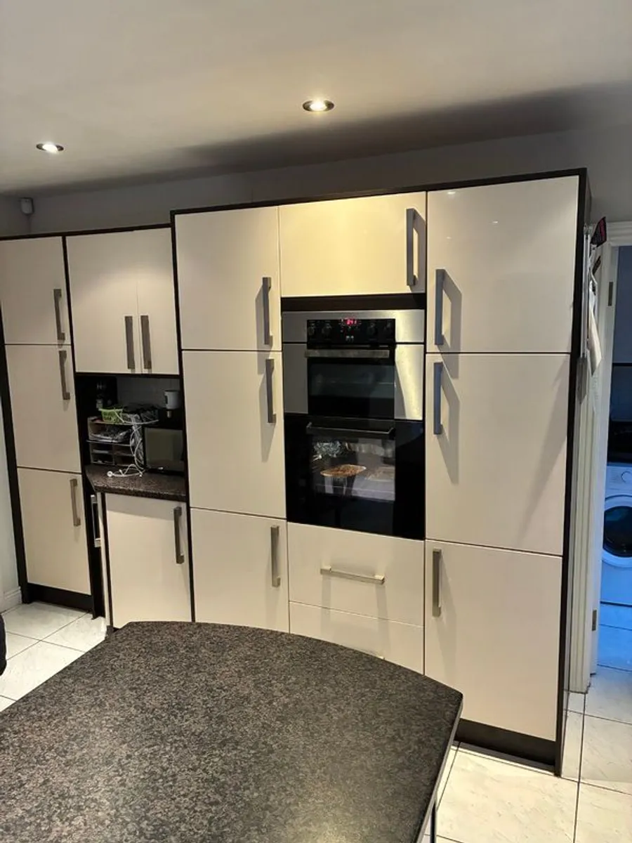 Kitchen units - Image 2