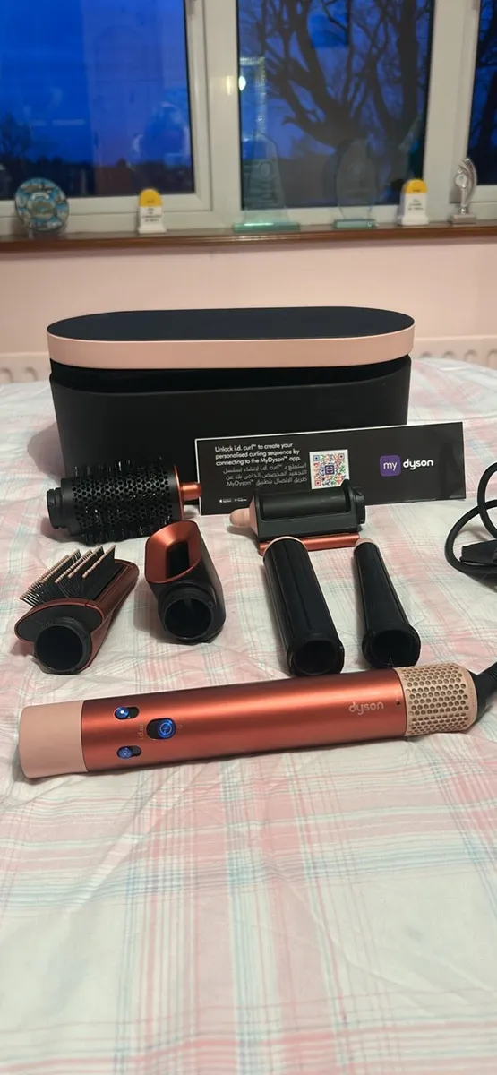 Dyson Airwrap ID strawberry bronze - Image 1