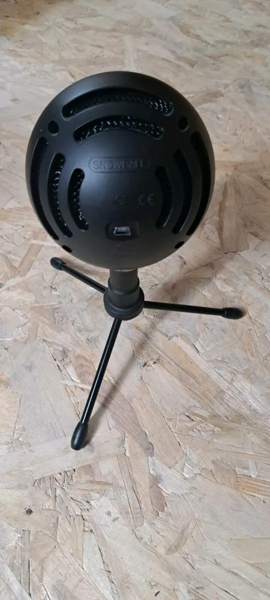 Blue Snowball Microphone - Image 2