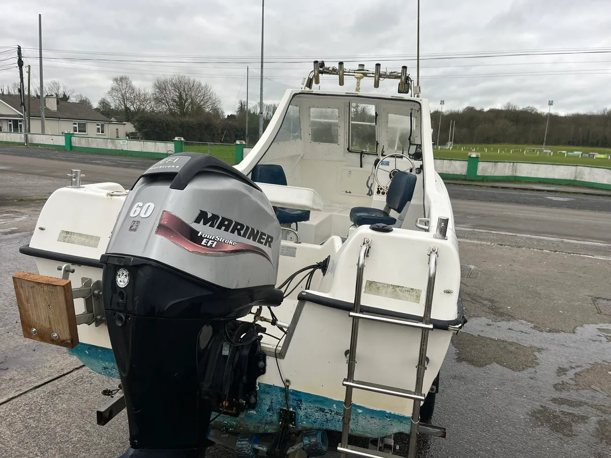 Fishing boat - Image 3