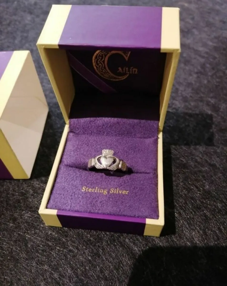 Cailin Claddagh Ring - Image 2