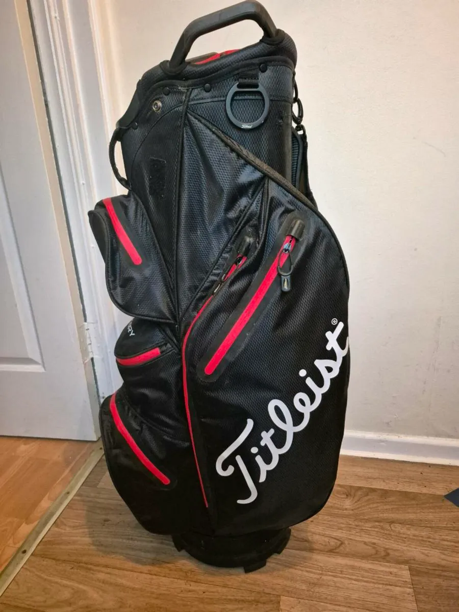 Titleist golf bag - Image 1