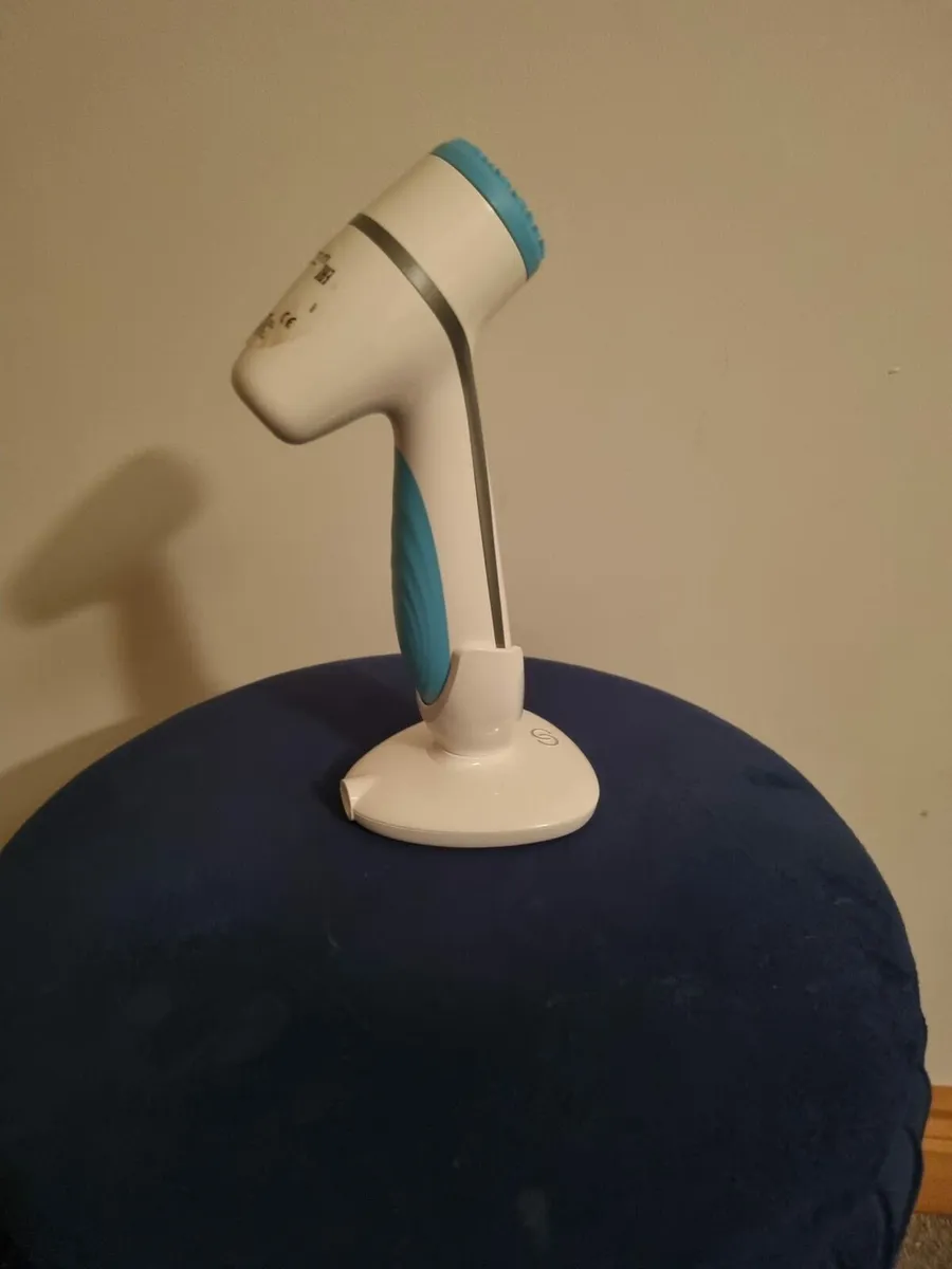 Lumi spa face cleanser - Image 3