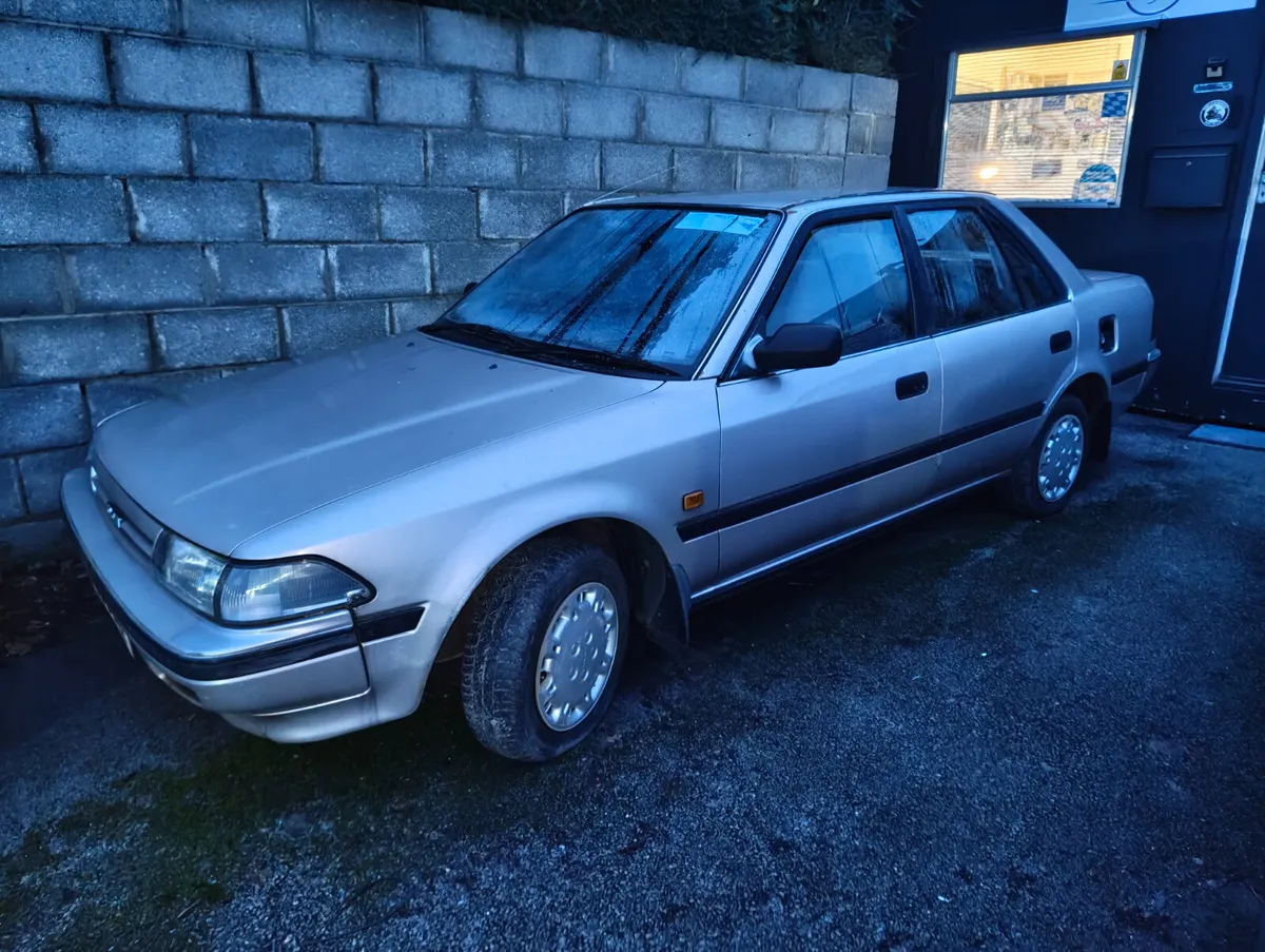 1990 TOYOTA CARINA II SALOON - Image 2