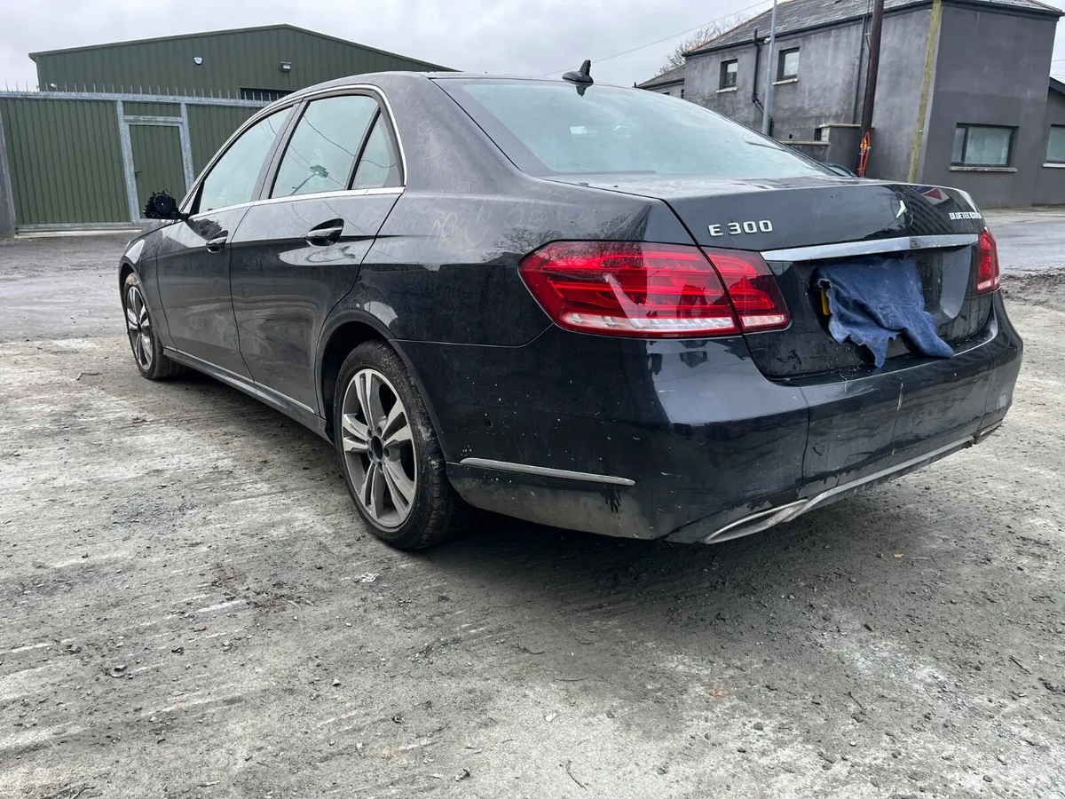 For parts 2014 Mercedes E300 diesel hybrid - Image 3