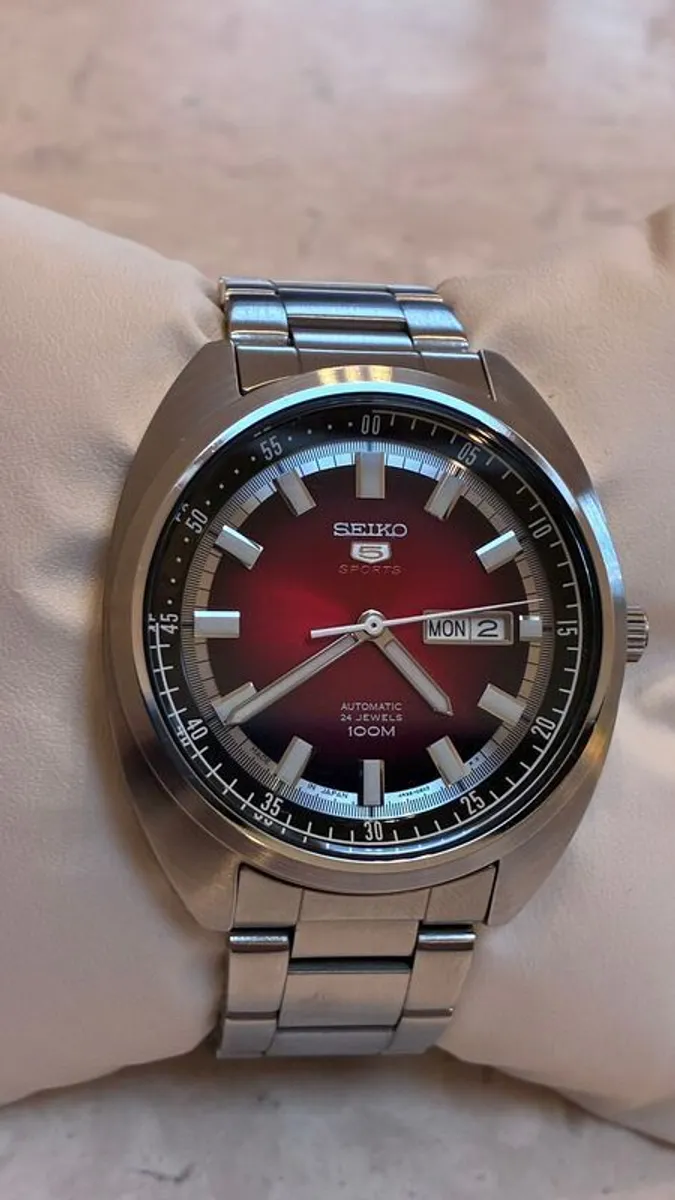 Seiko 5 Sports "Red Turtle" - SRPB17J - Image 2