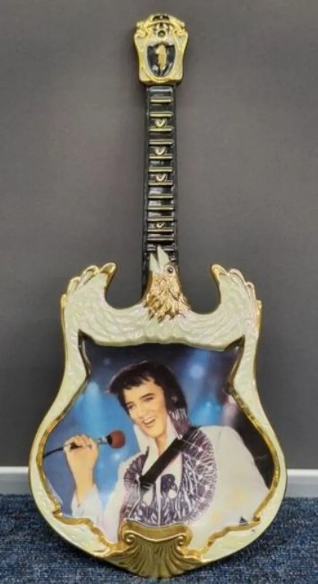 Elvis Presley Guitar Shaped Wall Plate - Image 2