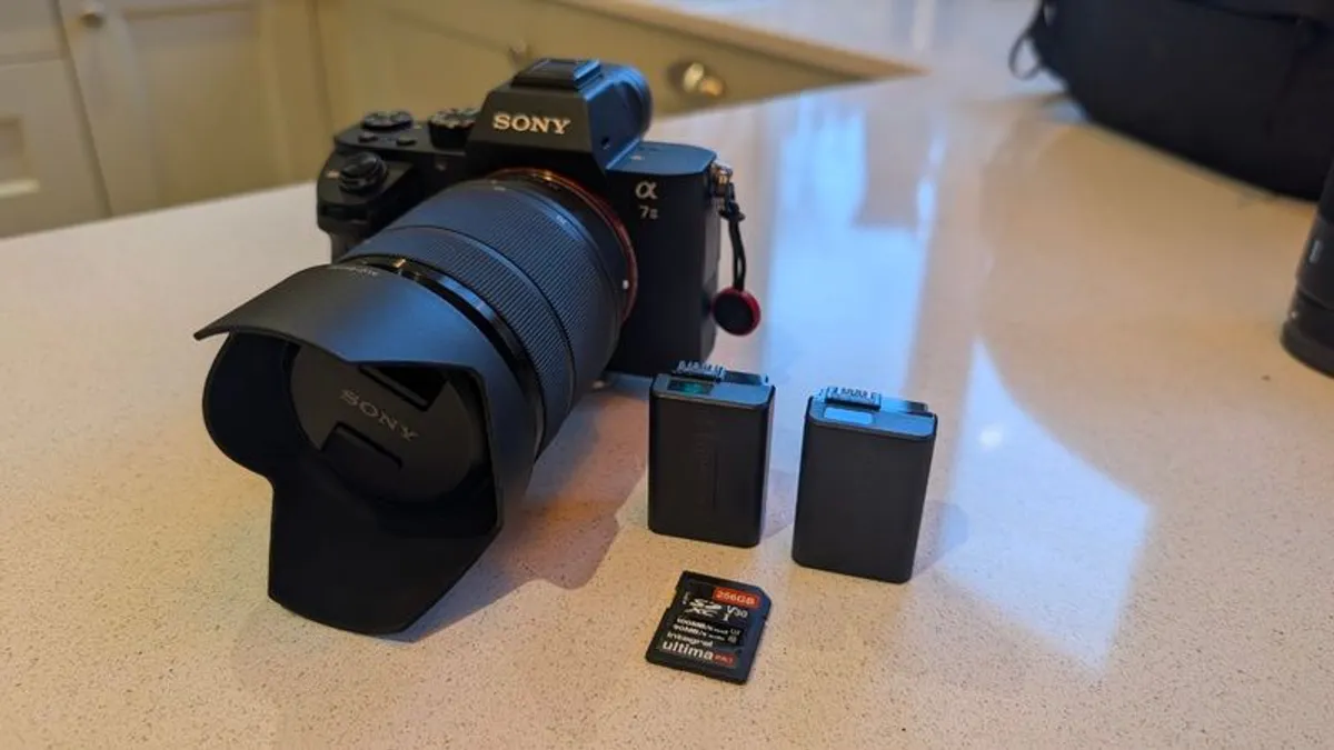 Sony A7 II Full Frame Bundle + 3 Lenses + case & batteries - Image 1