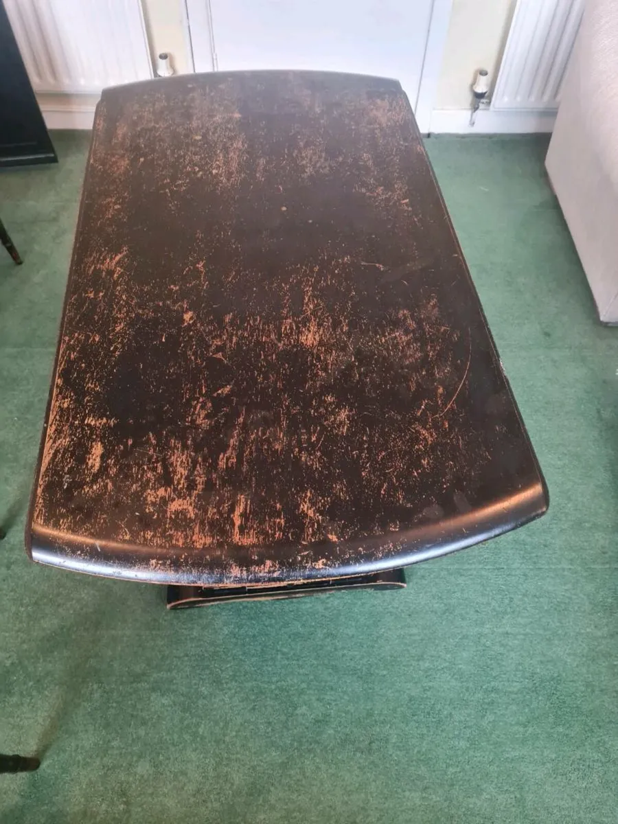 Antique Windsor style dining table and chairs - Image 3