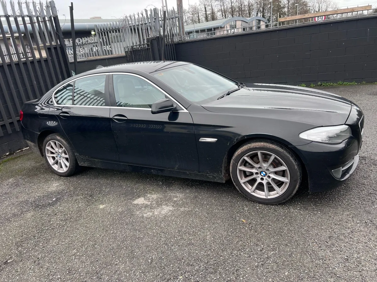 BMW 520d 2011 - Image 4