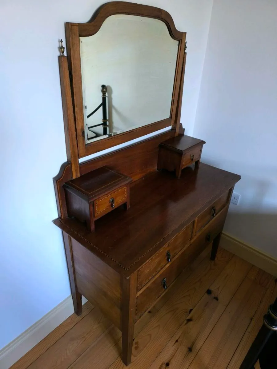 Antique Dress Table – Perfect for Decoration - Image 3