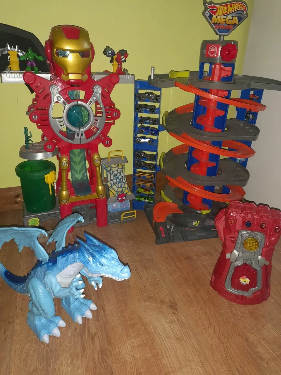 Toys batman iron man hot wheels PLEASE READ - Image 4