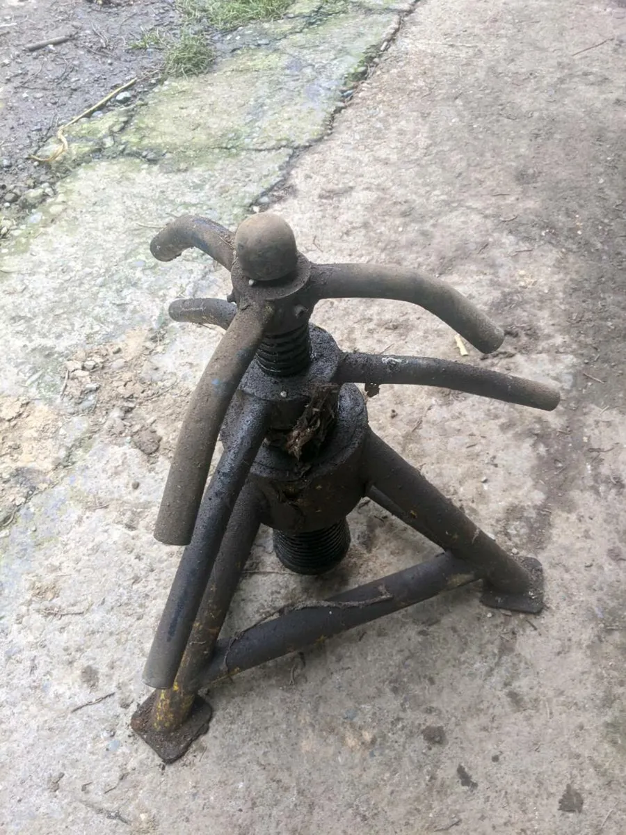 Screw Jack Stand - Image 2