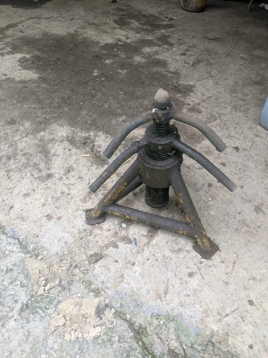Screw Jack Stand - Image 4