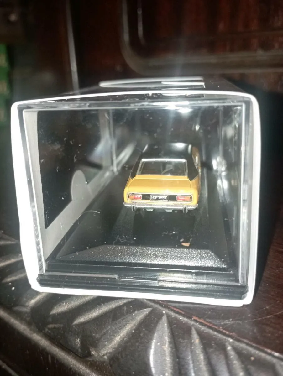 OXFORD DIE-CAST MODLE 1-76 SCALE  FORD CARPI MK 1. - Image 3