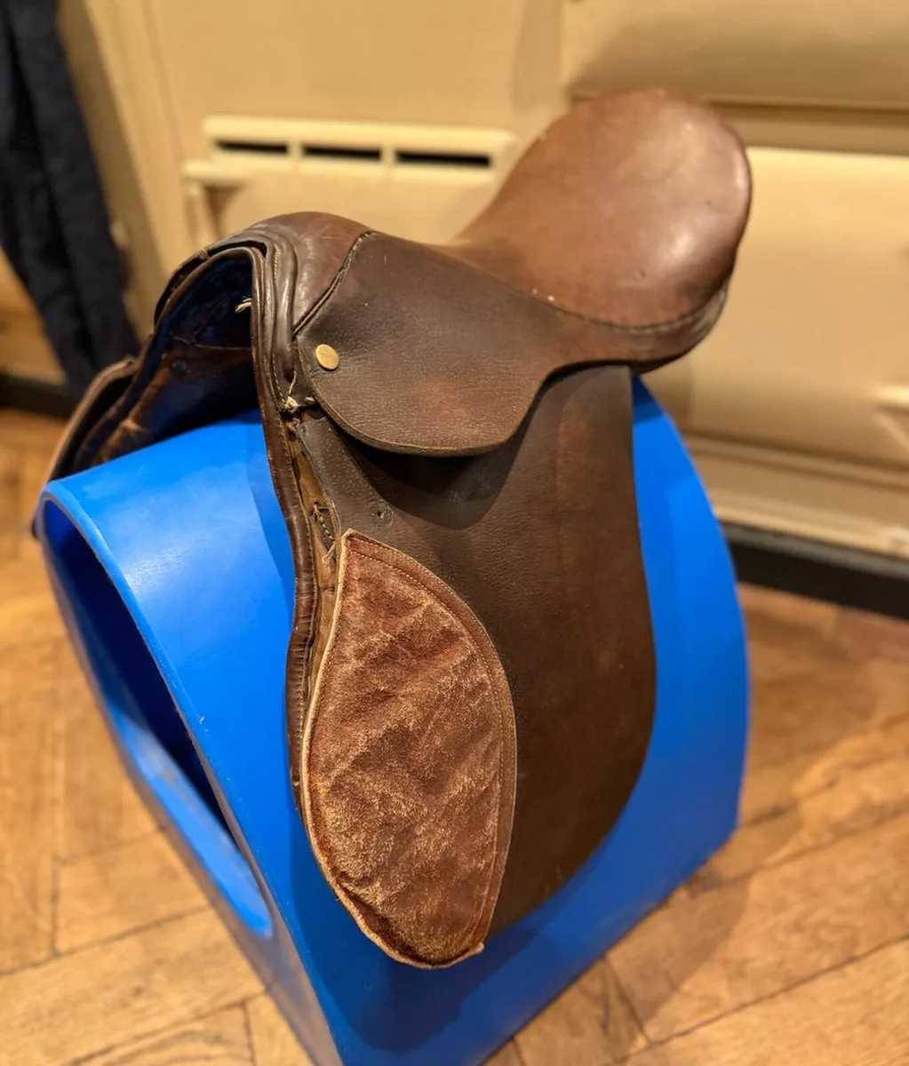 14 Inch Leather Saddle - Make Unknown - Image 1