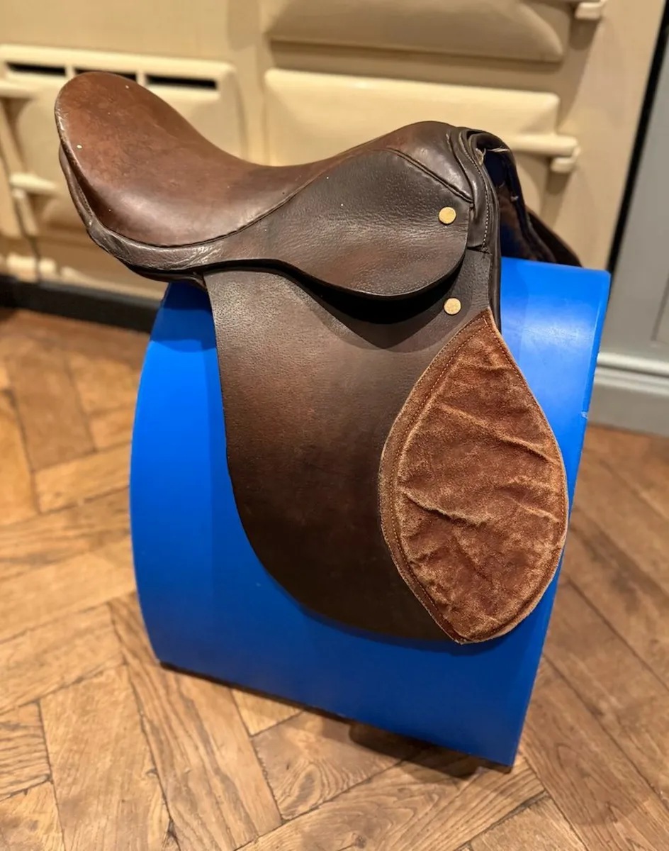 14 Inch Leather Saddle - Make Unknown - Image 2