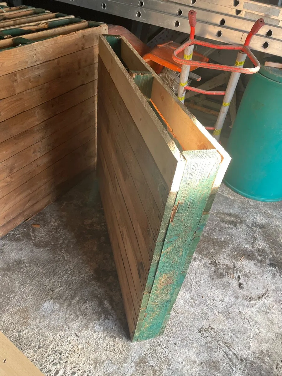 Stacking pallets - Image 2