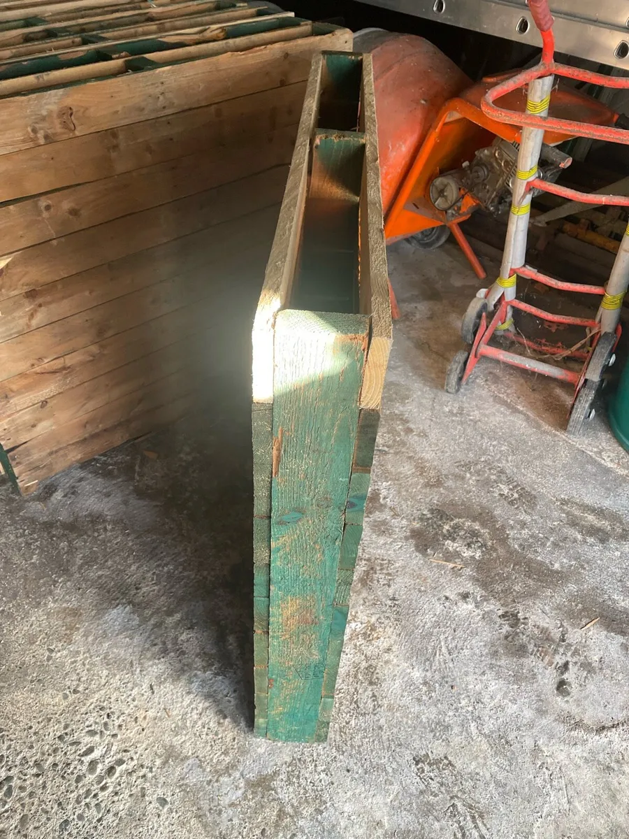 Stacking pallets - Image 3