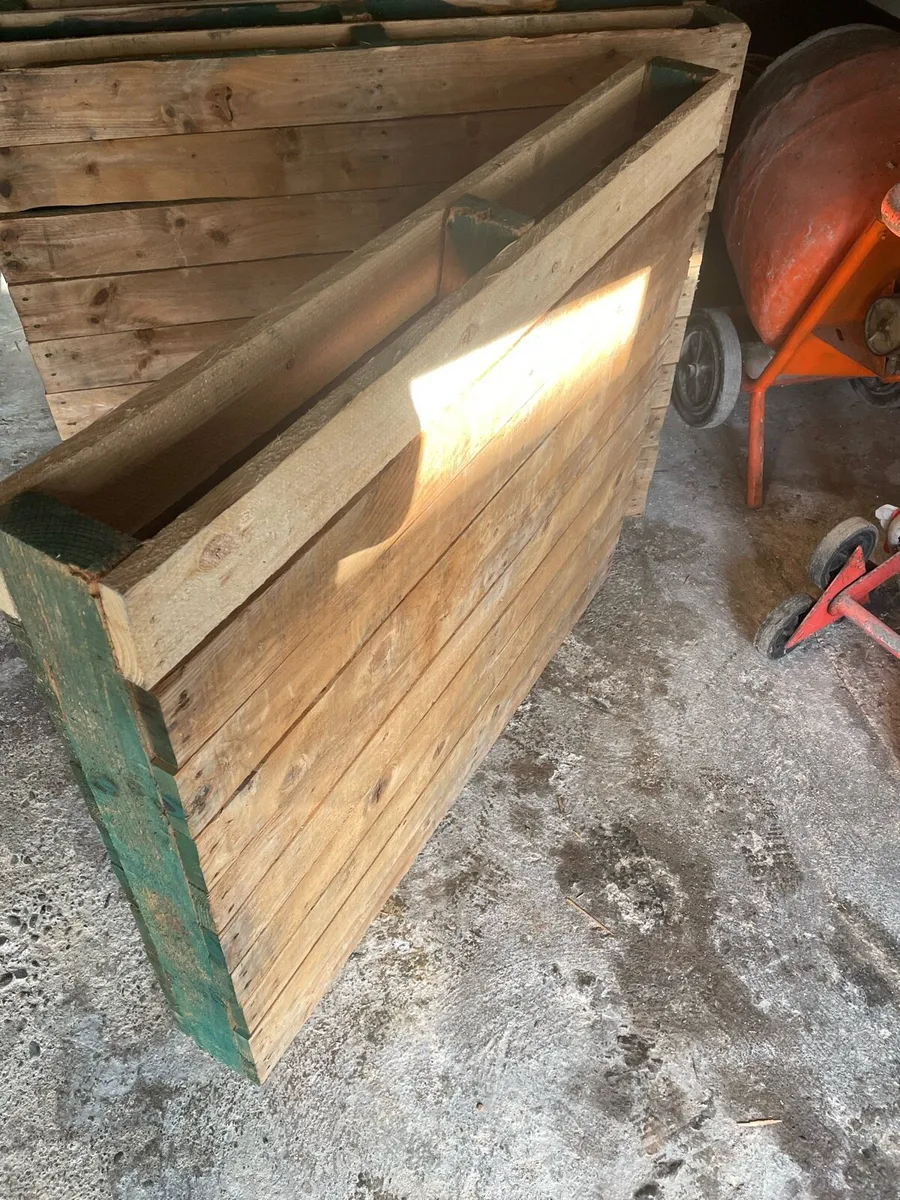 Stacking pallets - Image 4