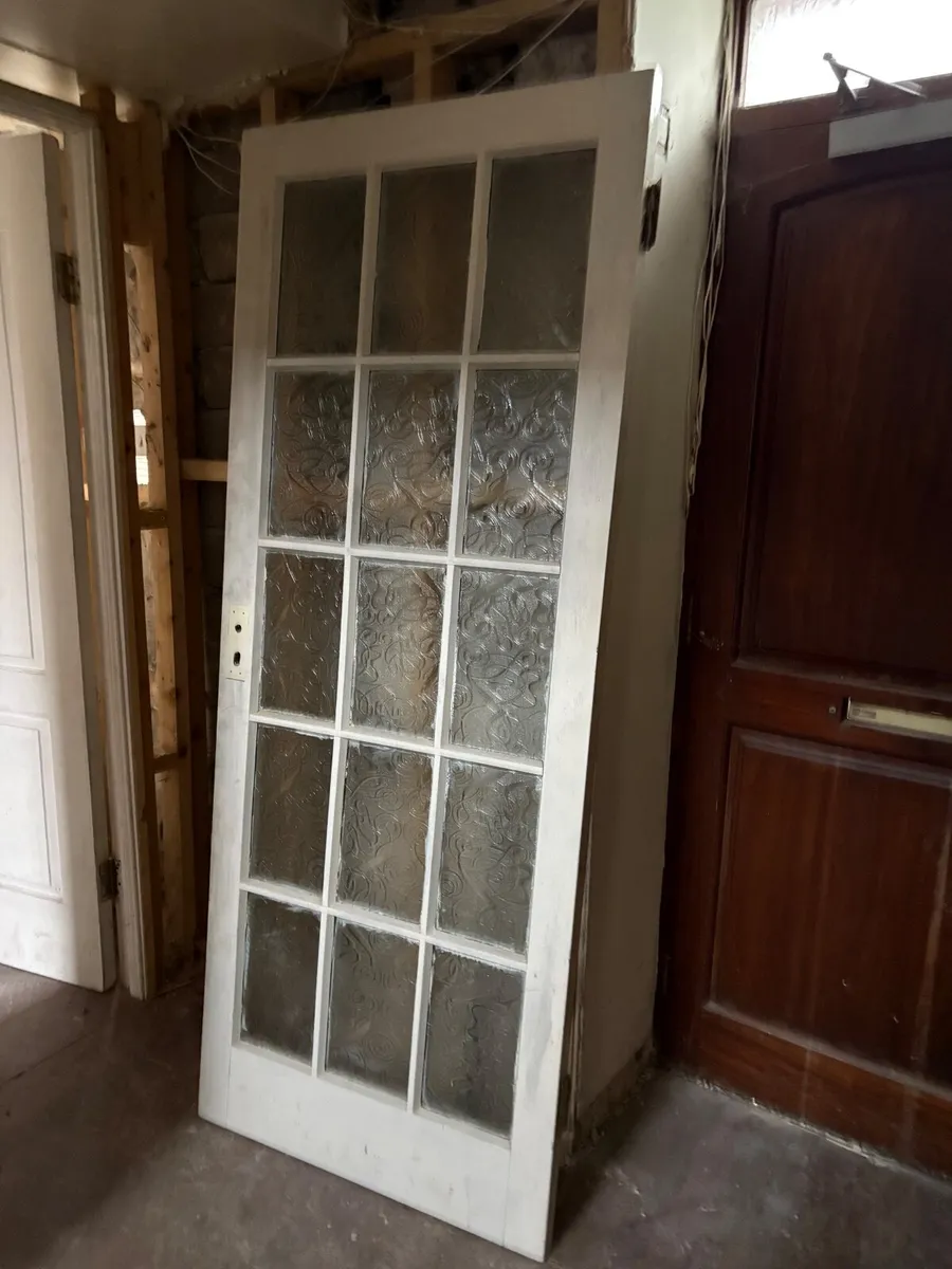 Internal door with glass panels - Image 3