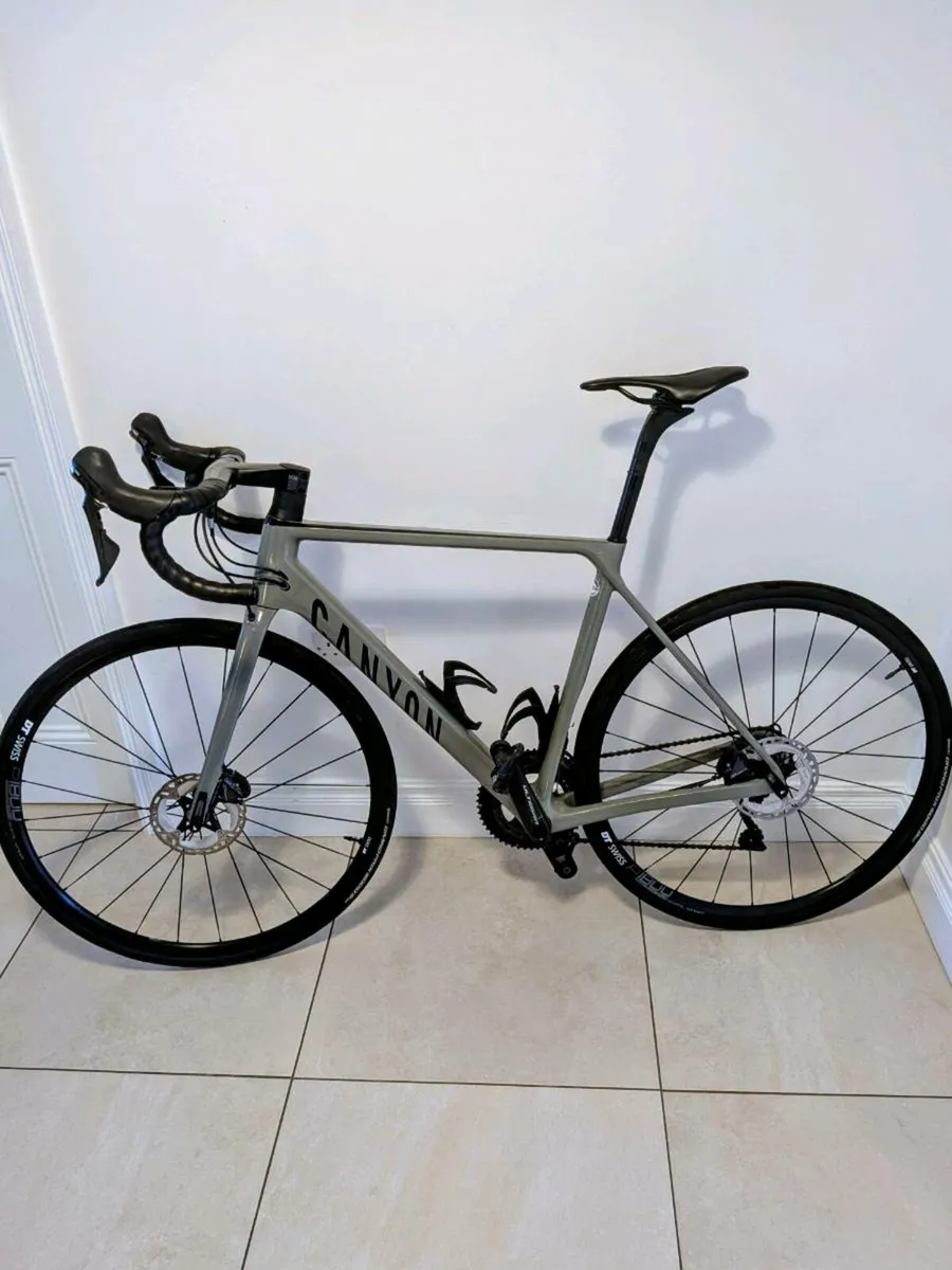 Canyon Ultimate CF SL 8 Disc w/4iii Power Meter(M) - Image 1