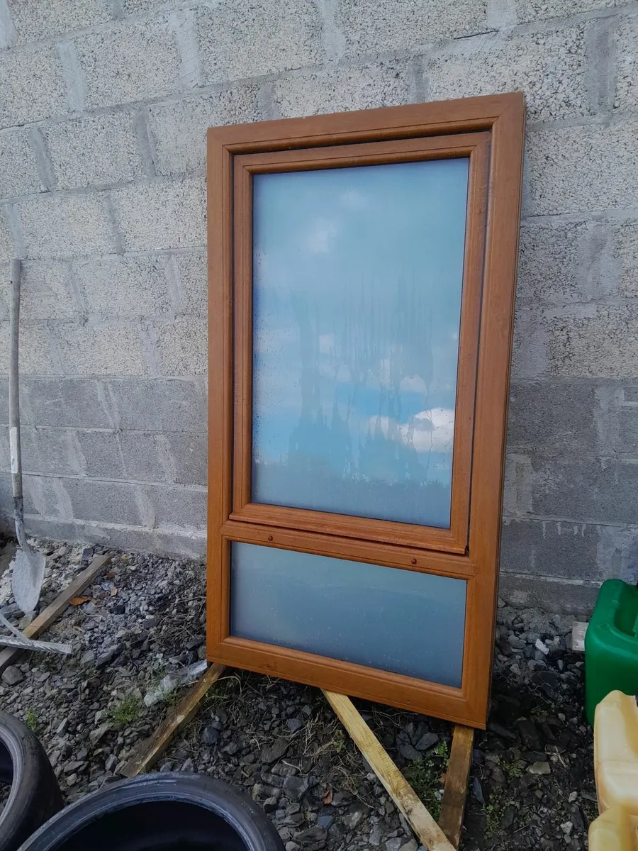 Light Oak PVC Window 1650*900 - Image 2