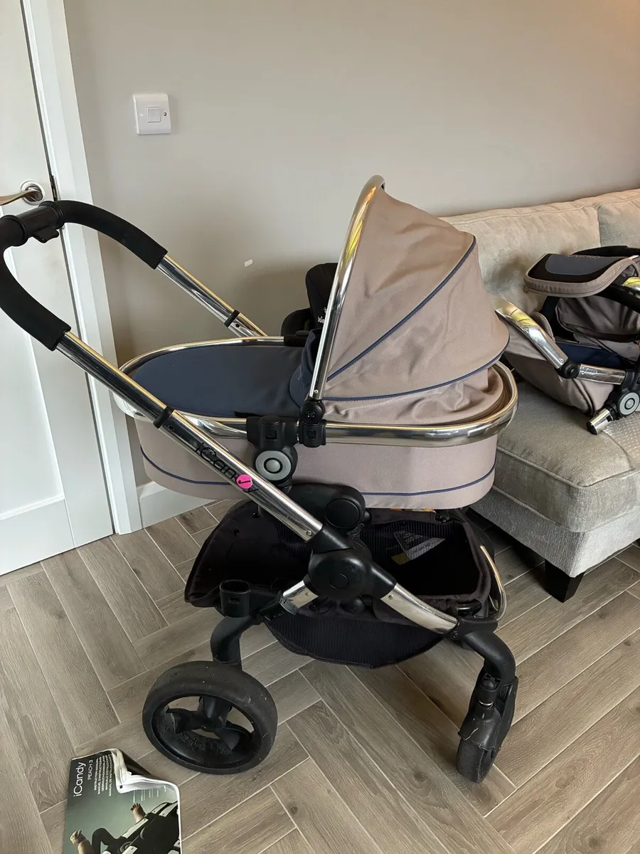 Icandy double buggy, 2 isofix station, joie seat - Image 4