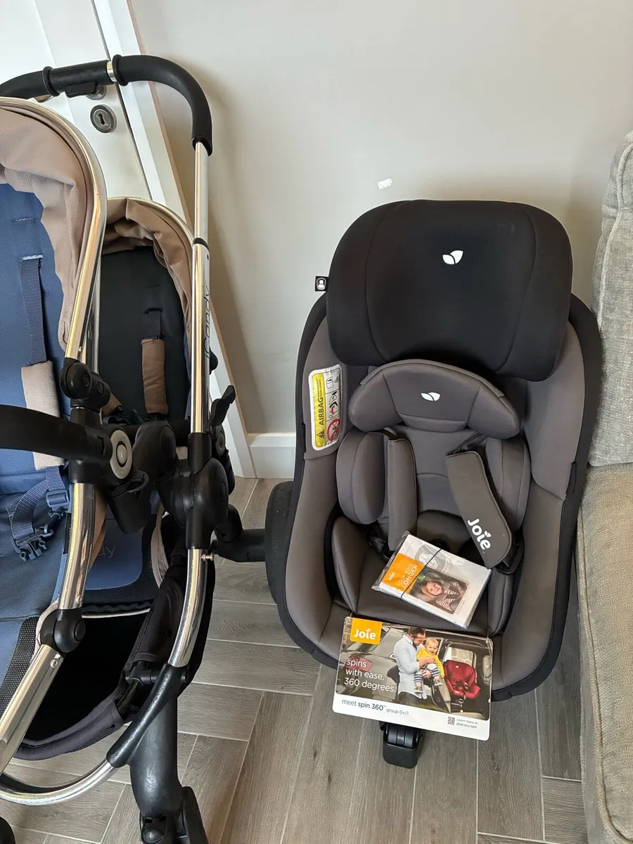 Joie car seat 360 swivel & 2 family fix docks - Image 1