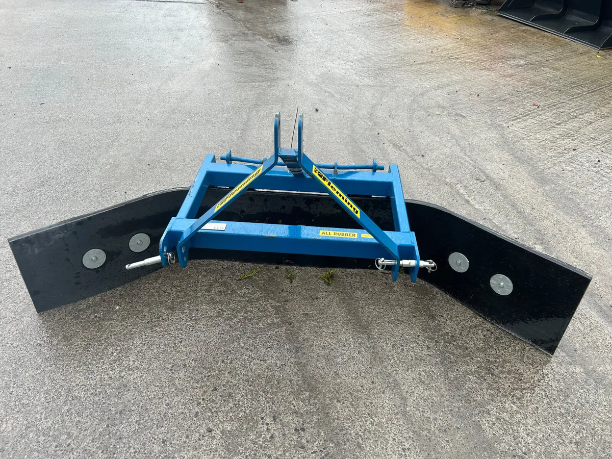 Fleming 6FT Yard Scraper - Image 3