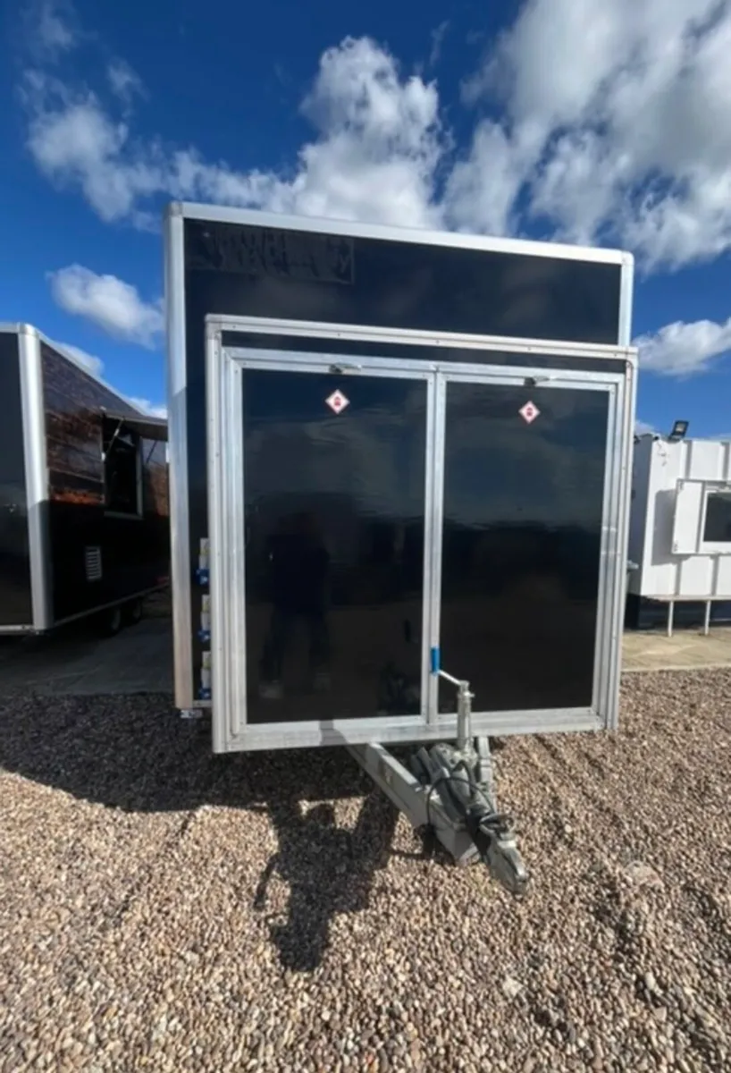 Mobile Catering Kitchen Food Trailer - Image 2