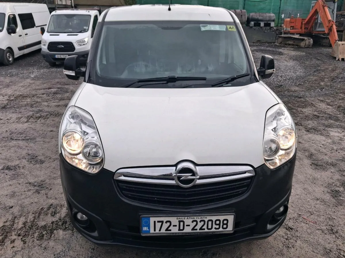 2017 Opel Combo - Image 1