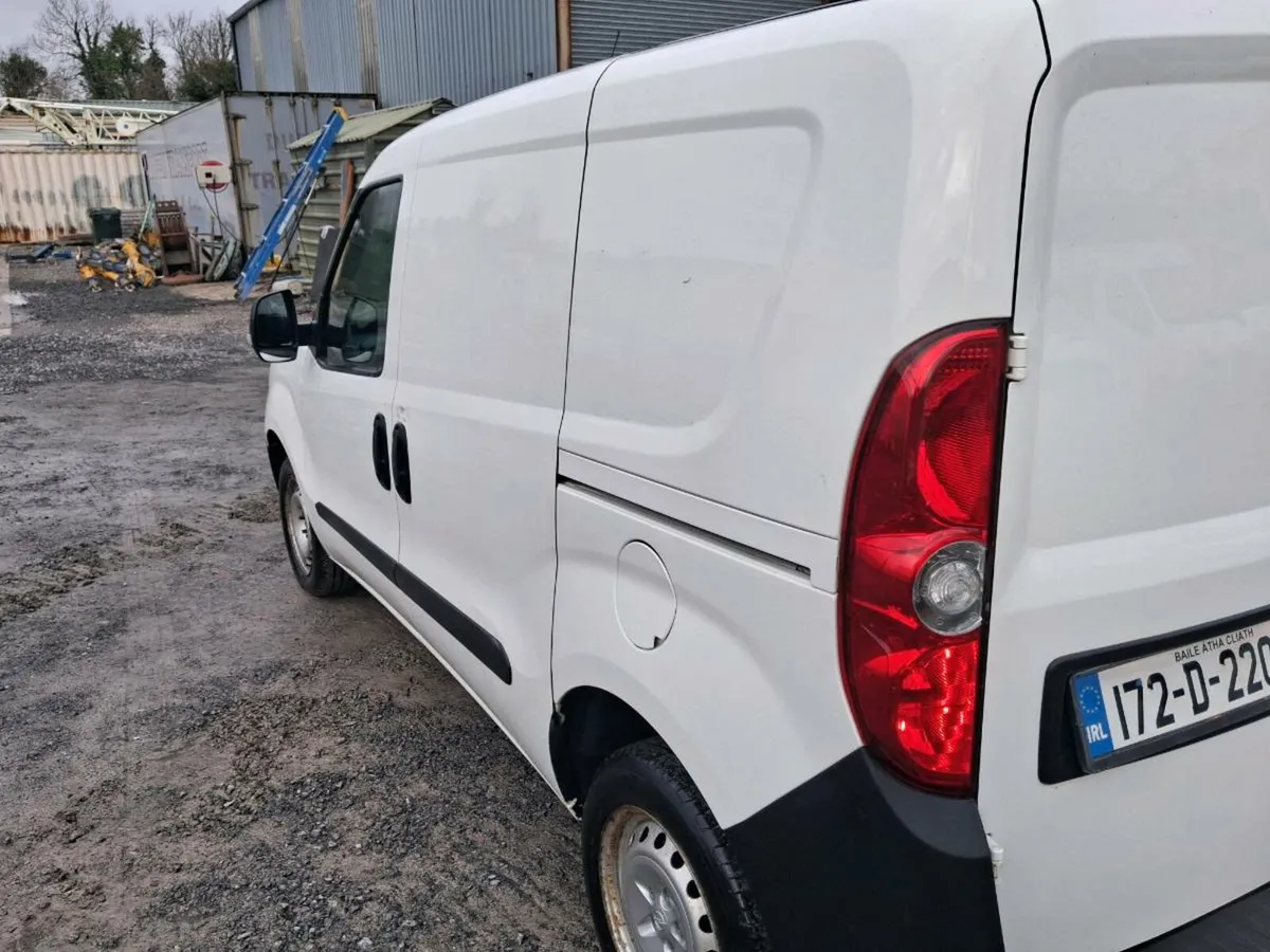 2017 Opel Combo - Image 2