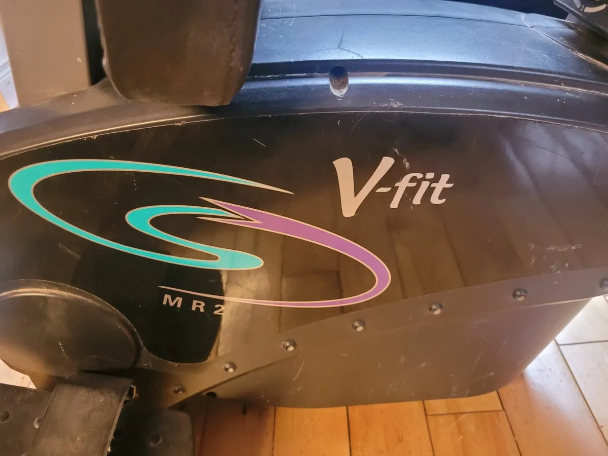 Rowing machine - Image 2