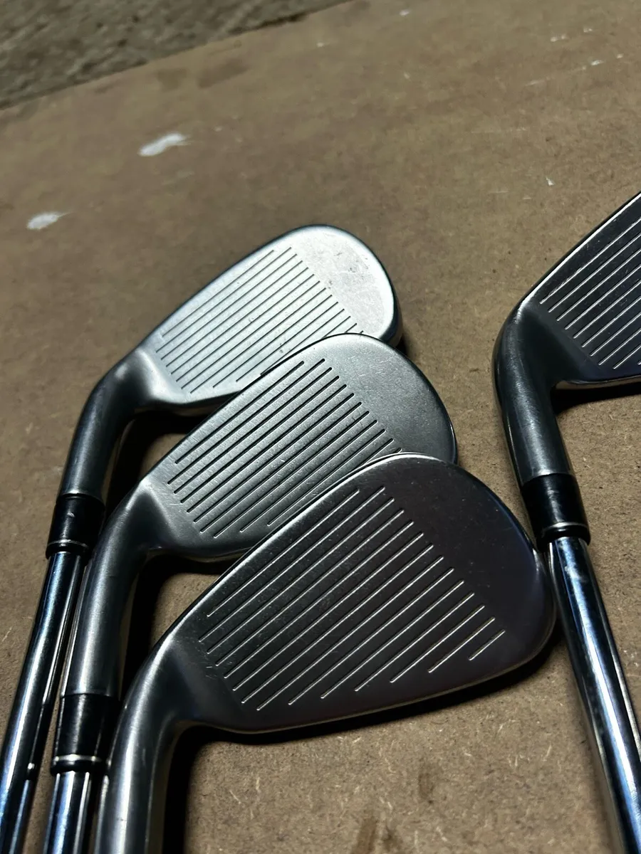 Taylormade RBZ Irons 5-PW - Image 4