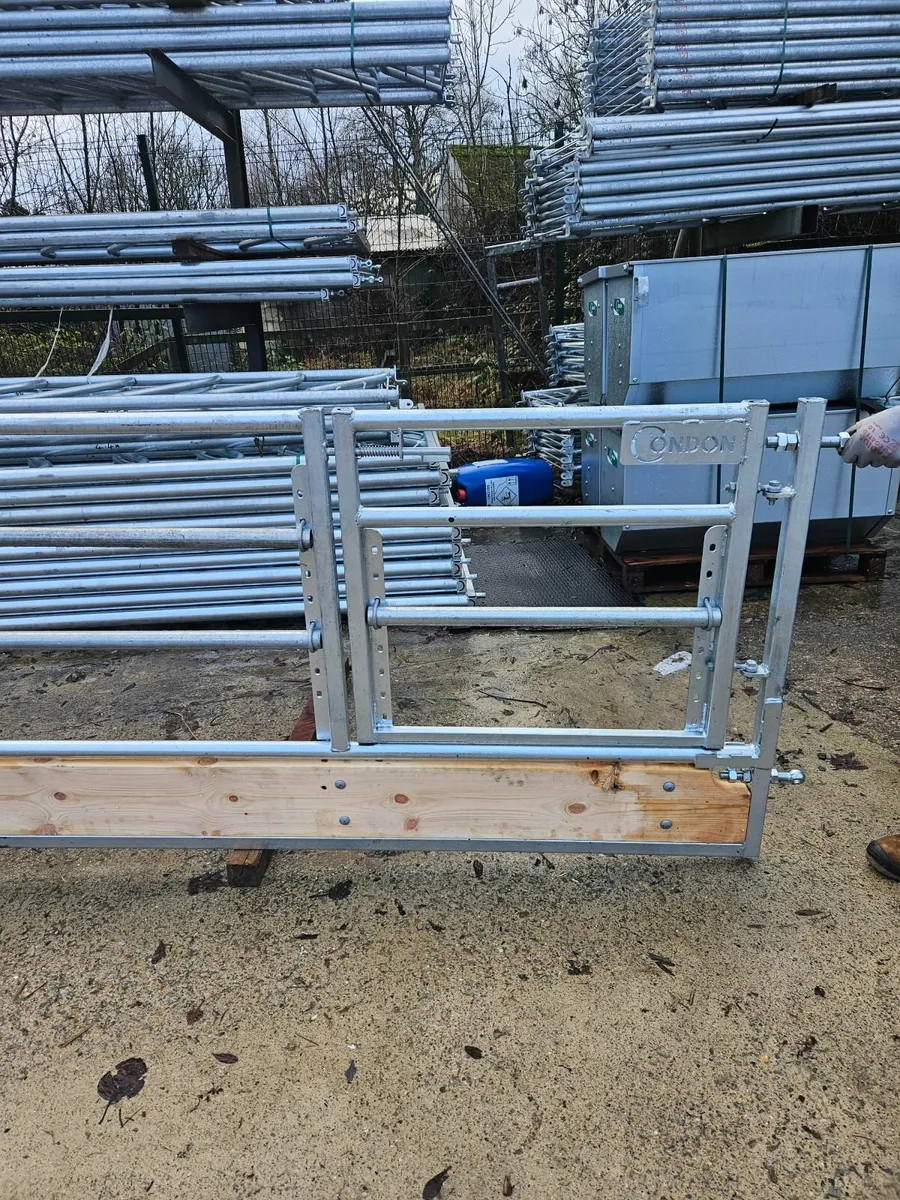 Calf Barriers and Calf Pens - Image 1