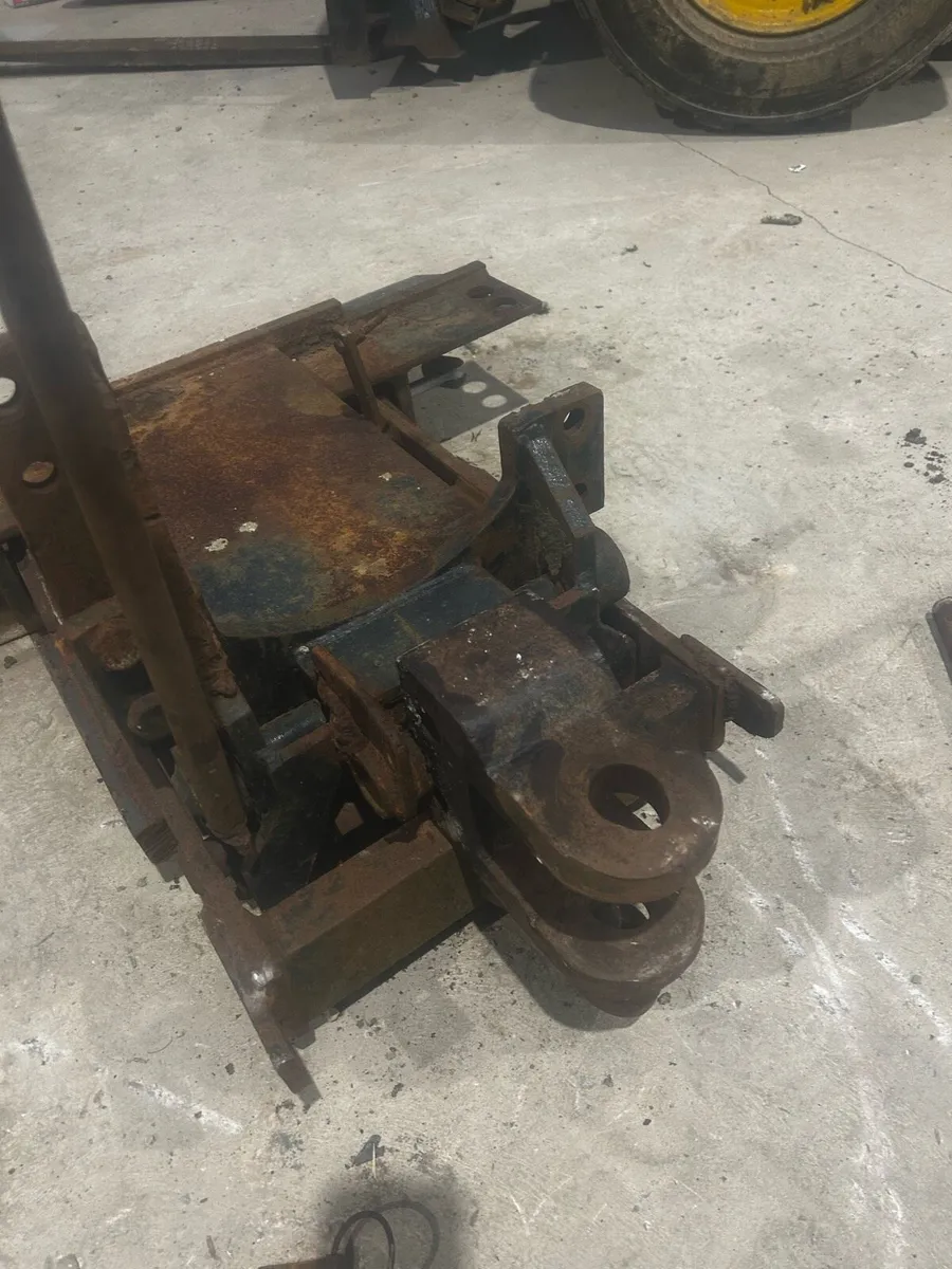 Mb trac pick up hitch