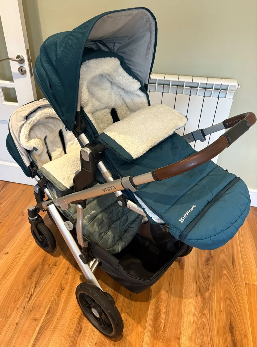 Uppababy Vista 2 /Maxi Cosi Travel System Twins - Image 4