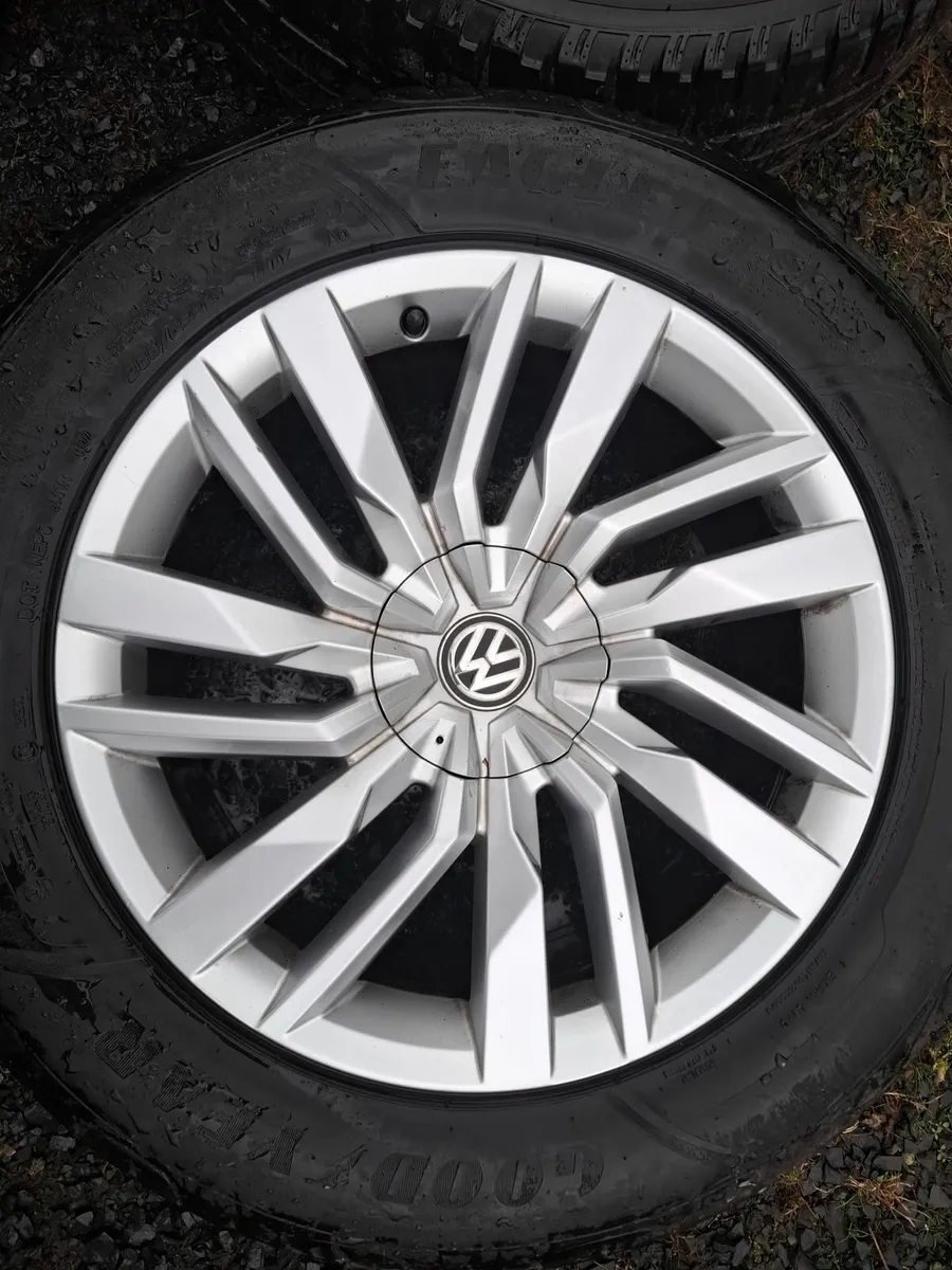 19" Genuine Vw Touareg Alloys with tyres - Image 4