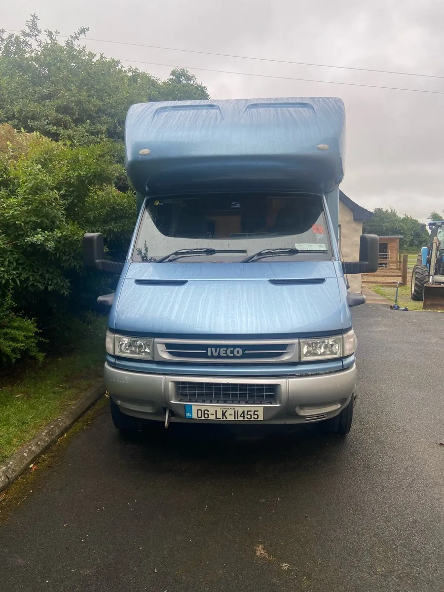 Oakley Horsebox - Image 2