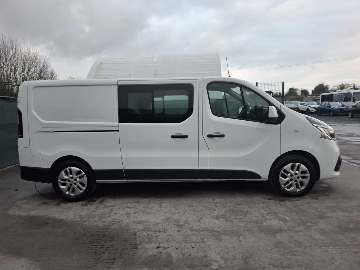 202 Renault Trafic Crew cab Sport - Image 4