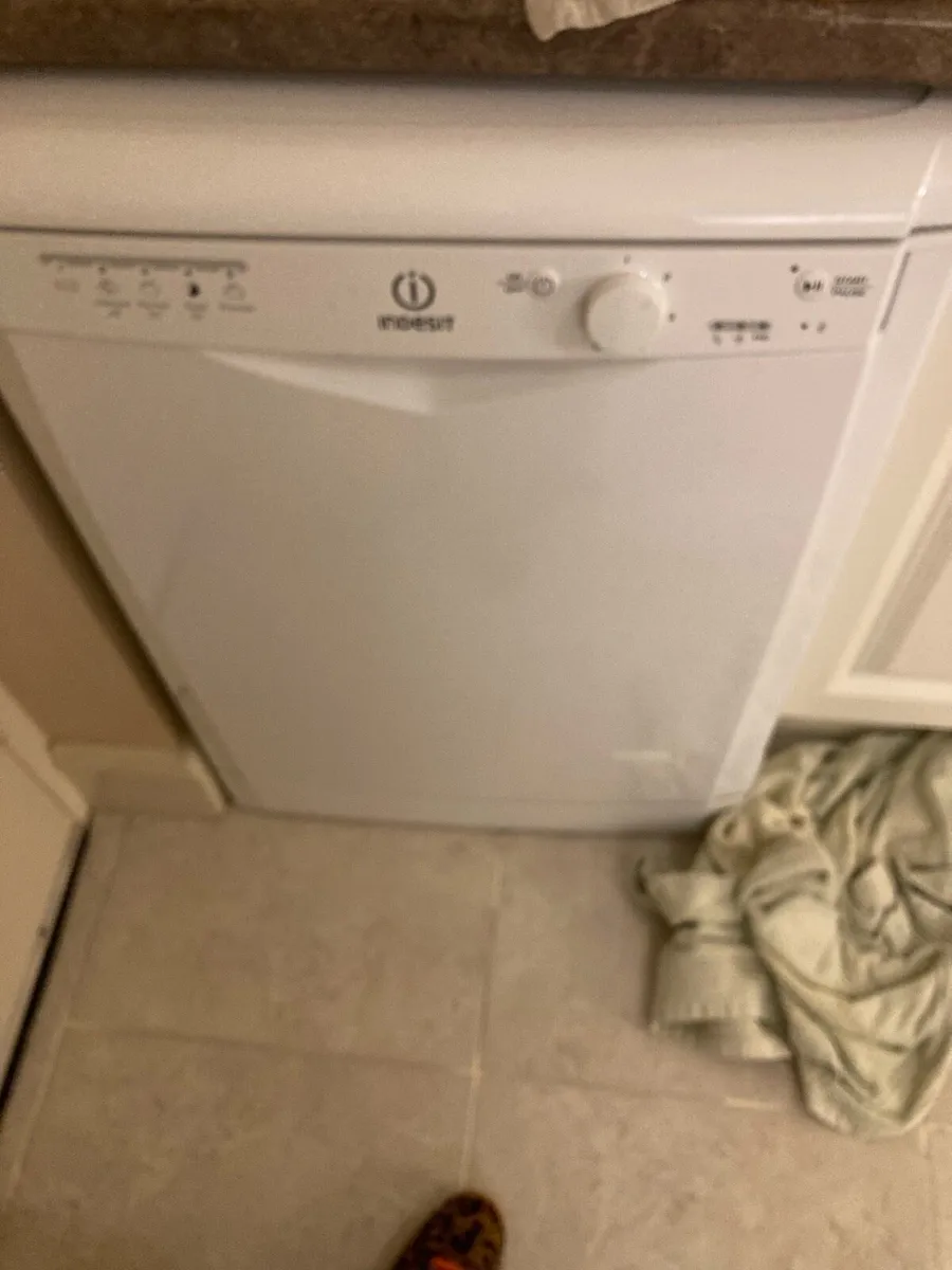 Dishwasher for sale - Image 1