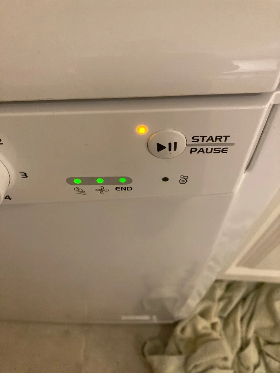 Dishwasher for sale - Image 2
