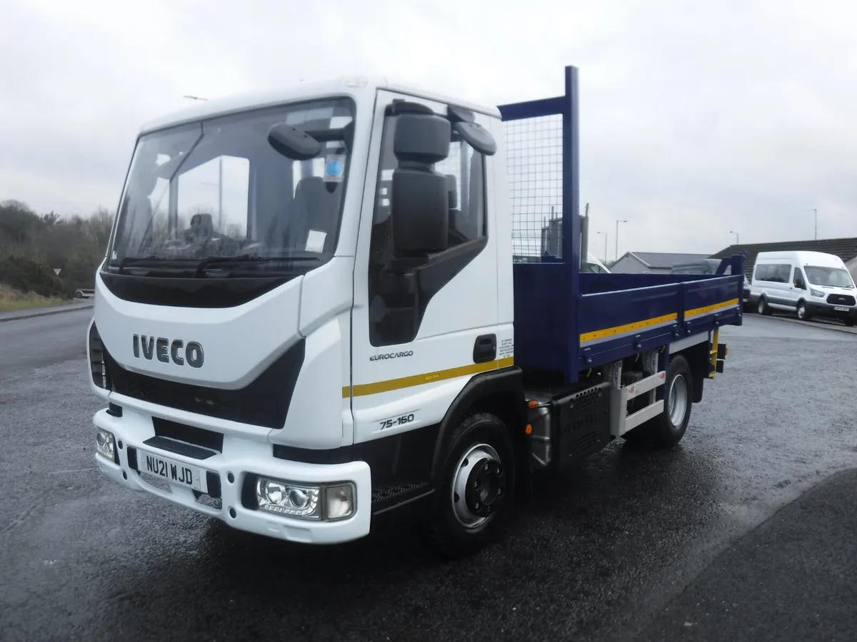 2021 Iveco 75-160 7500kg D.D.S  tipper 32,000 mile - Image 1