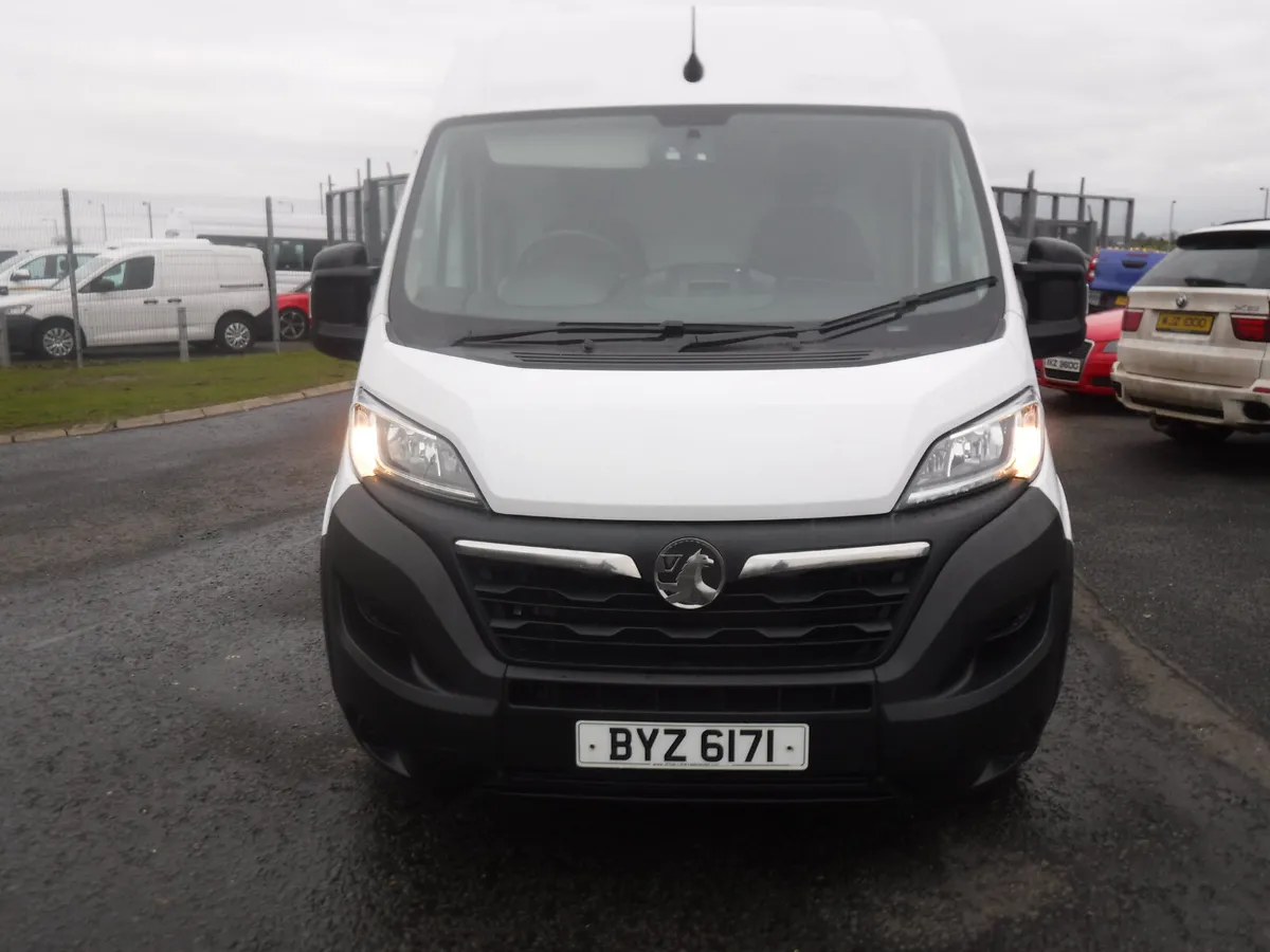 Vauxhall Movano 2022 L2 H2 , reversing camera. - Image 2